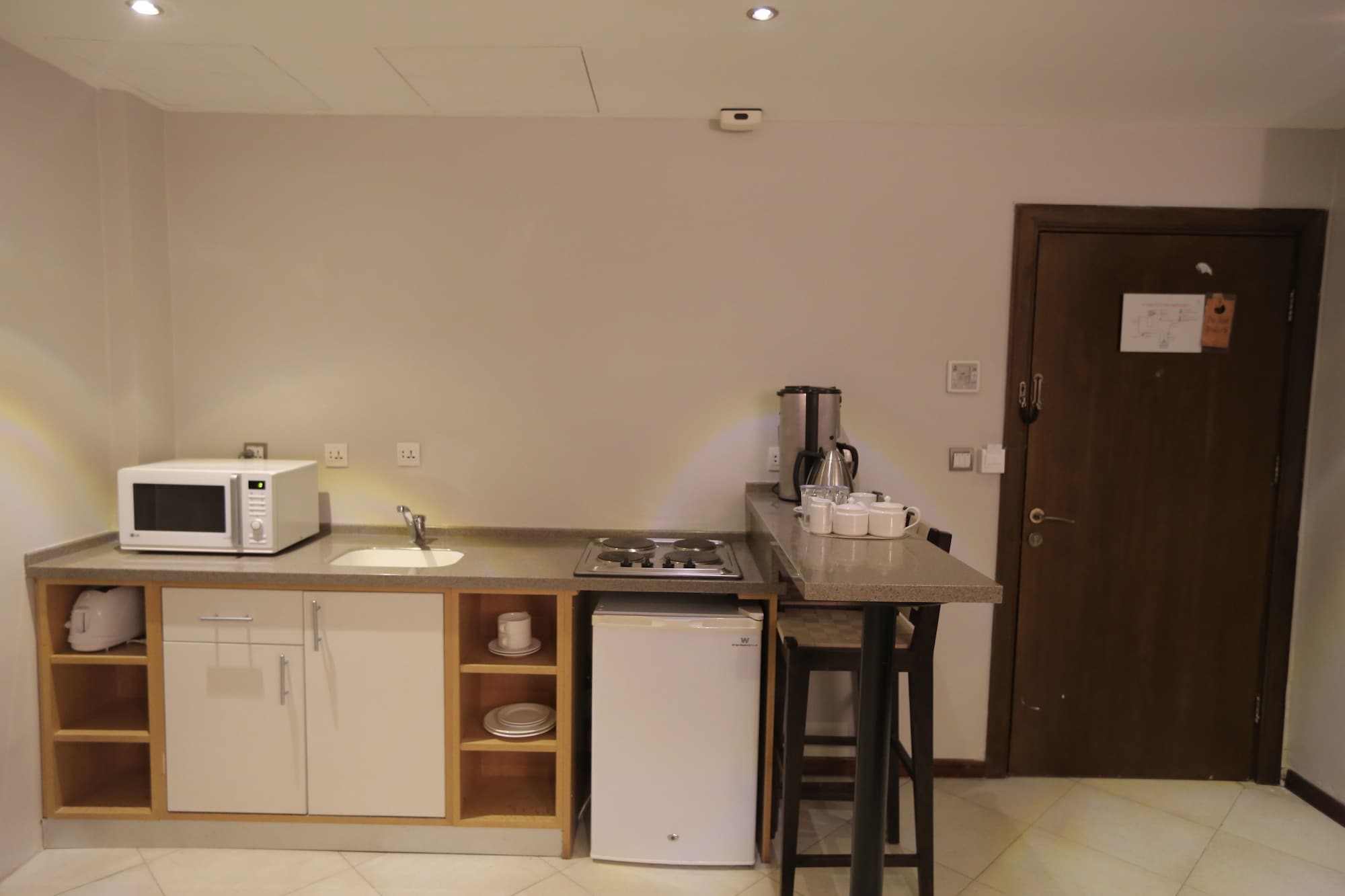 Фото Jabal Amman Hotel
