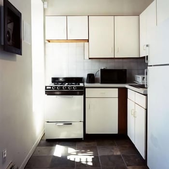 Фото Off Soho Suites Hotel