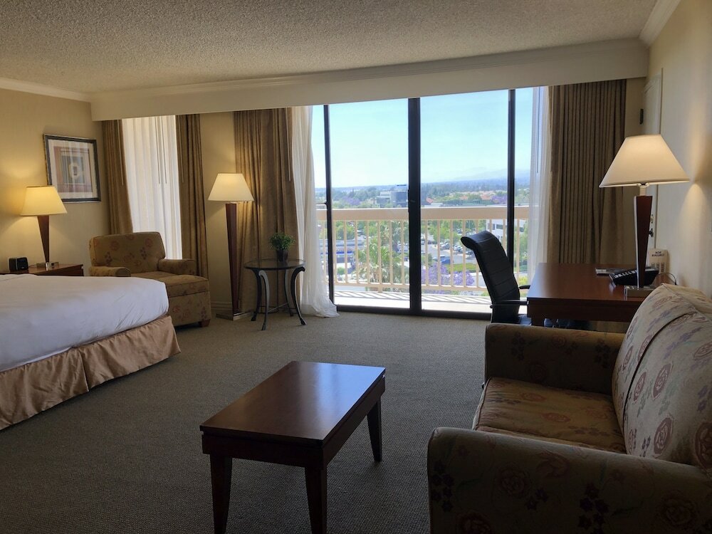 Фото Ontario Airport Hotel & Conference Center