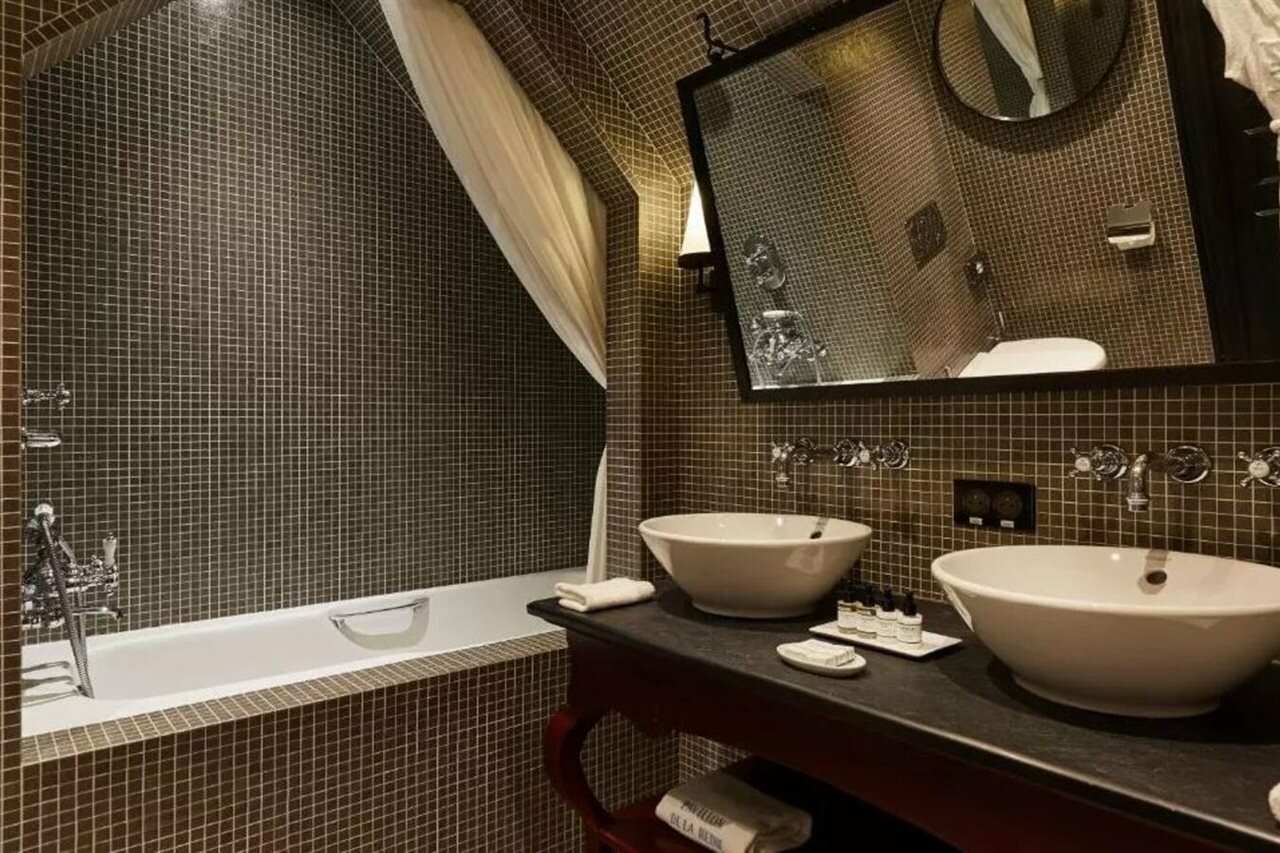 Фото Pavillon de La Reine