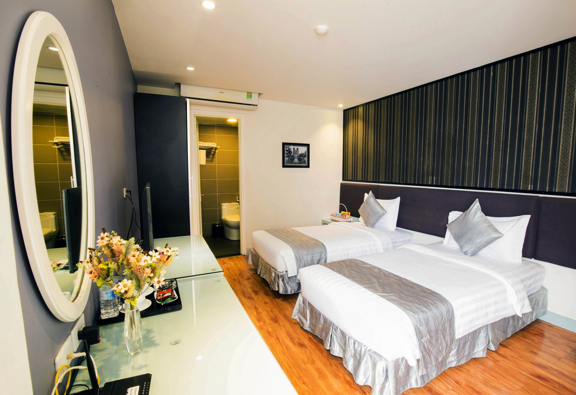 Фото Riverside Boutique Hotel