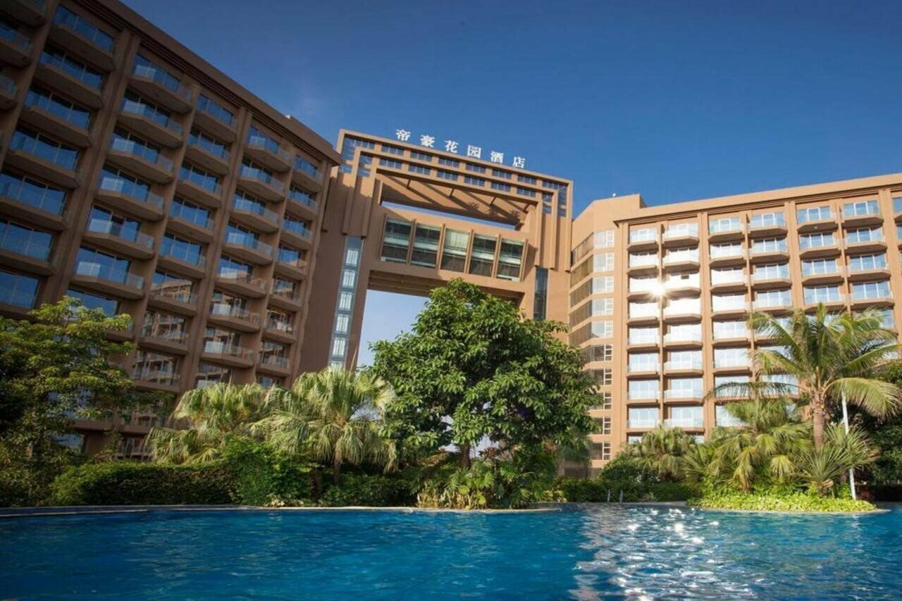 Фото Royal Garden Hotel