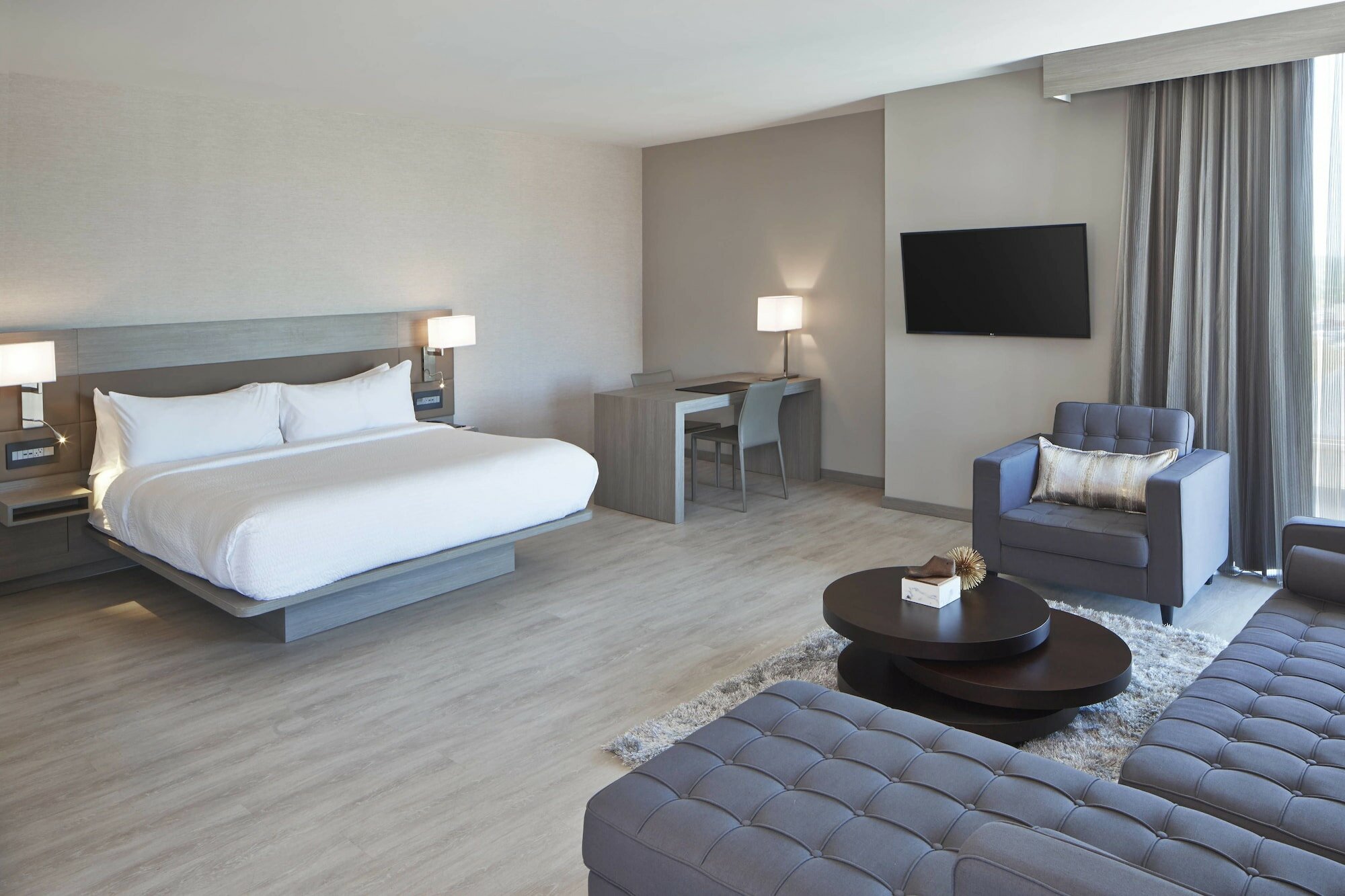 Фото Ac Hotel Des Moines East Village