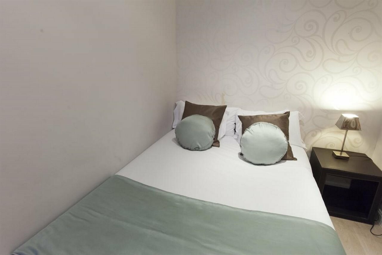 Фото Grandom Suites Barcelona