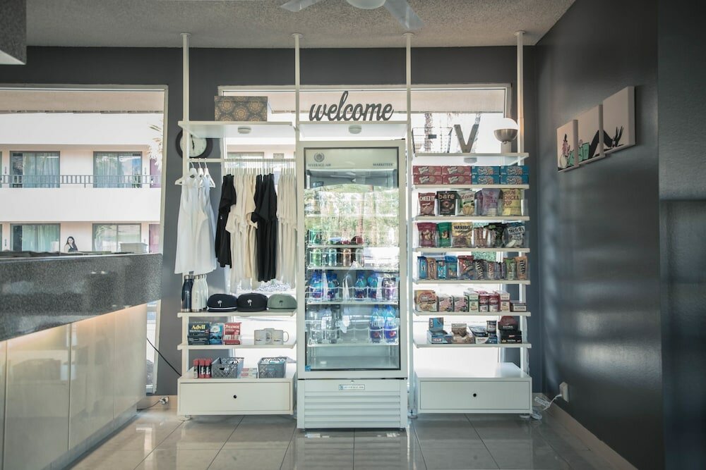 Фото Vagabond Motor Hotel