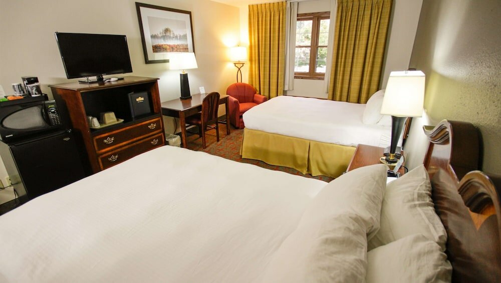 Фото Harbor Winds Hotel