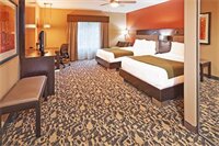 Фото Holiday Inn Express & Suites North Dallas at Preston, an Ihg Hotel