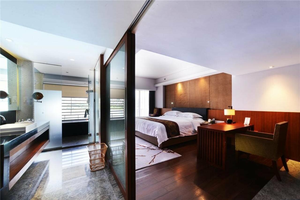 Фото Baiyun Lakeside Hotel