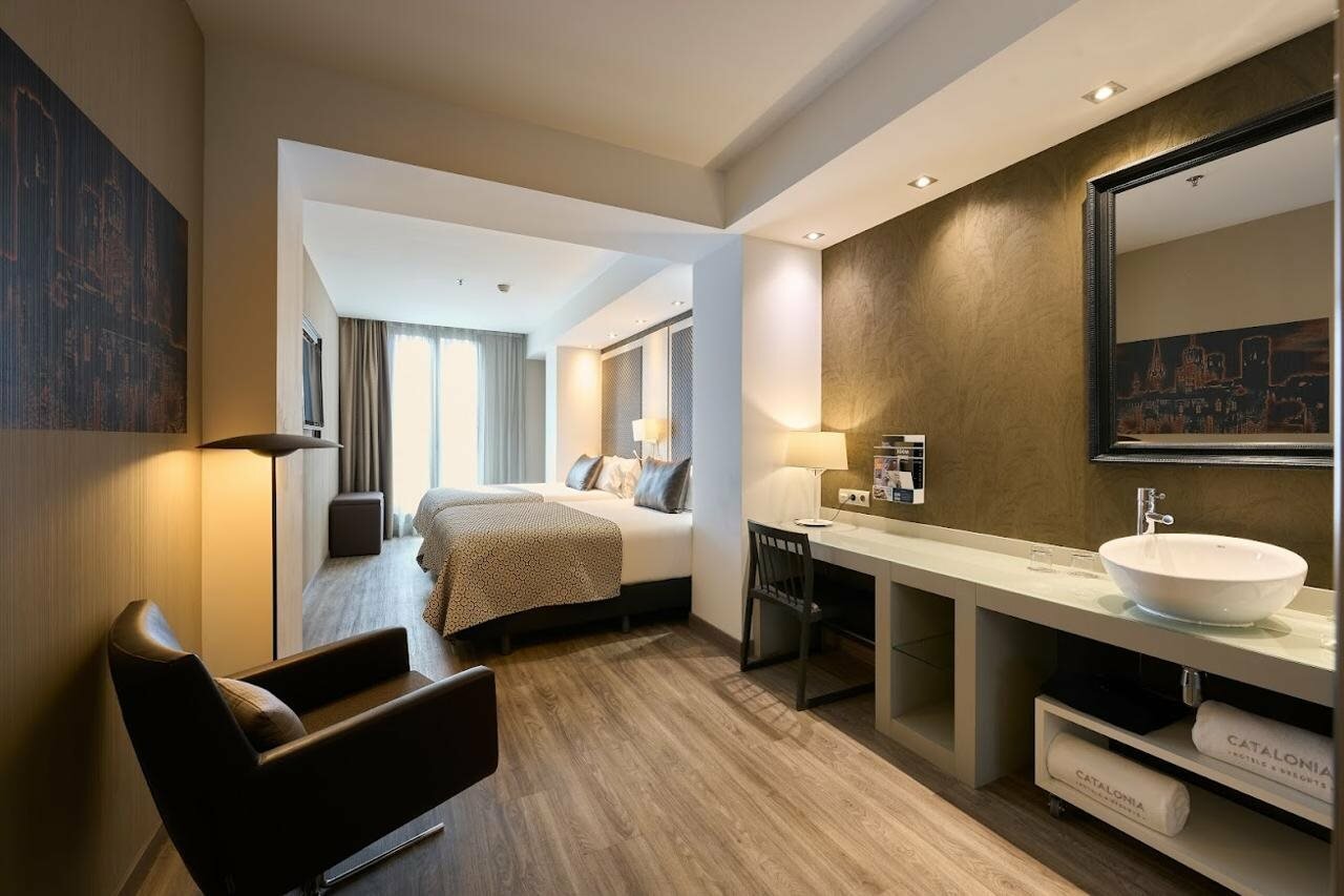 Фото Catalonia Square