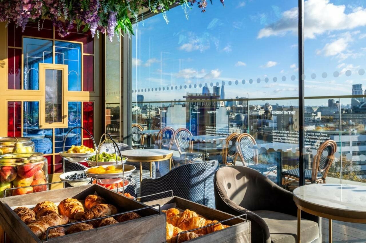 Фото Hotel Indigo London - 1 Leicester Square