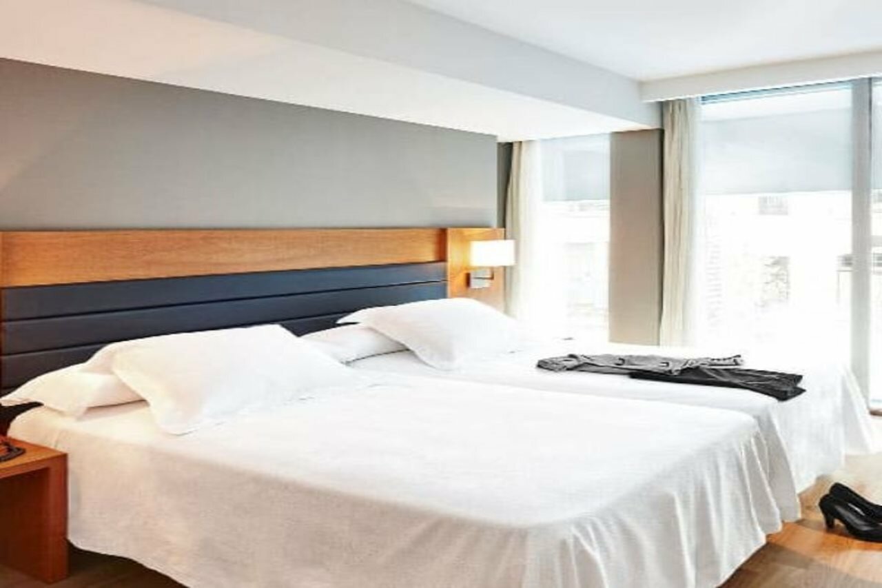 Фото Barcelona Century Hotel