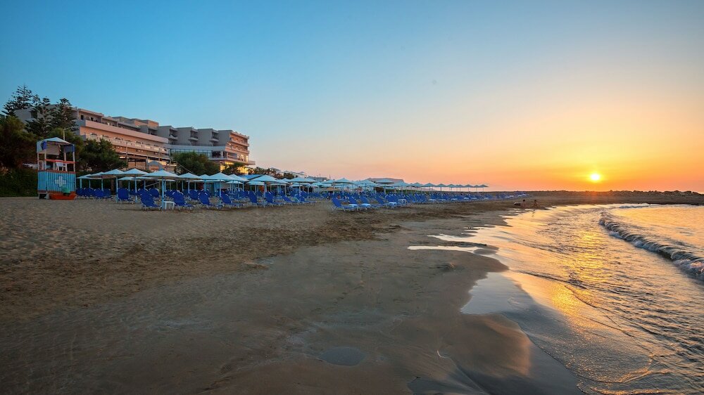 Фото Themis Beach Hotel