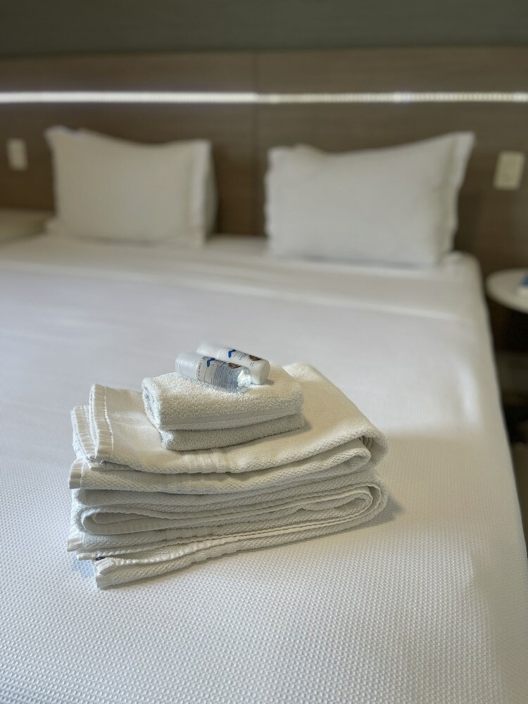 Фото Hotel Adrianópolis All Suites