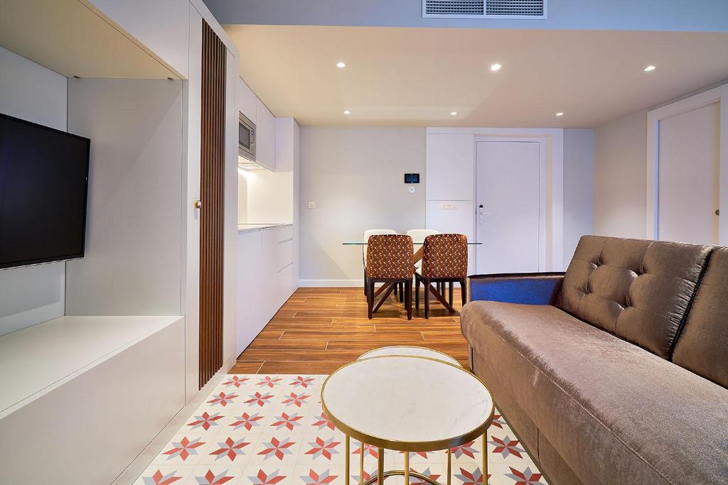 Фото Tandem Torres De Cádiz Suites