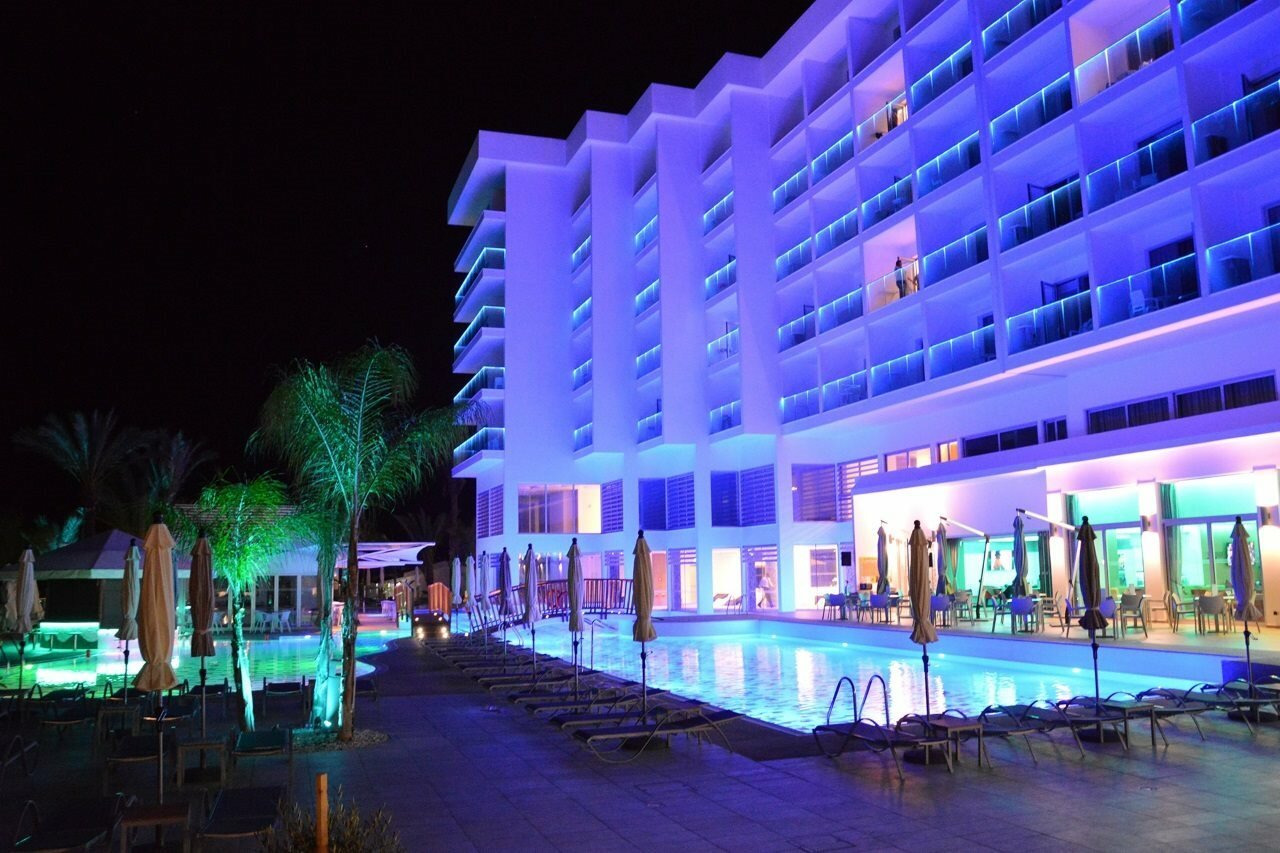 Фото отеля 2