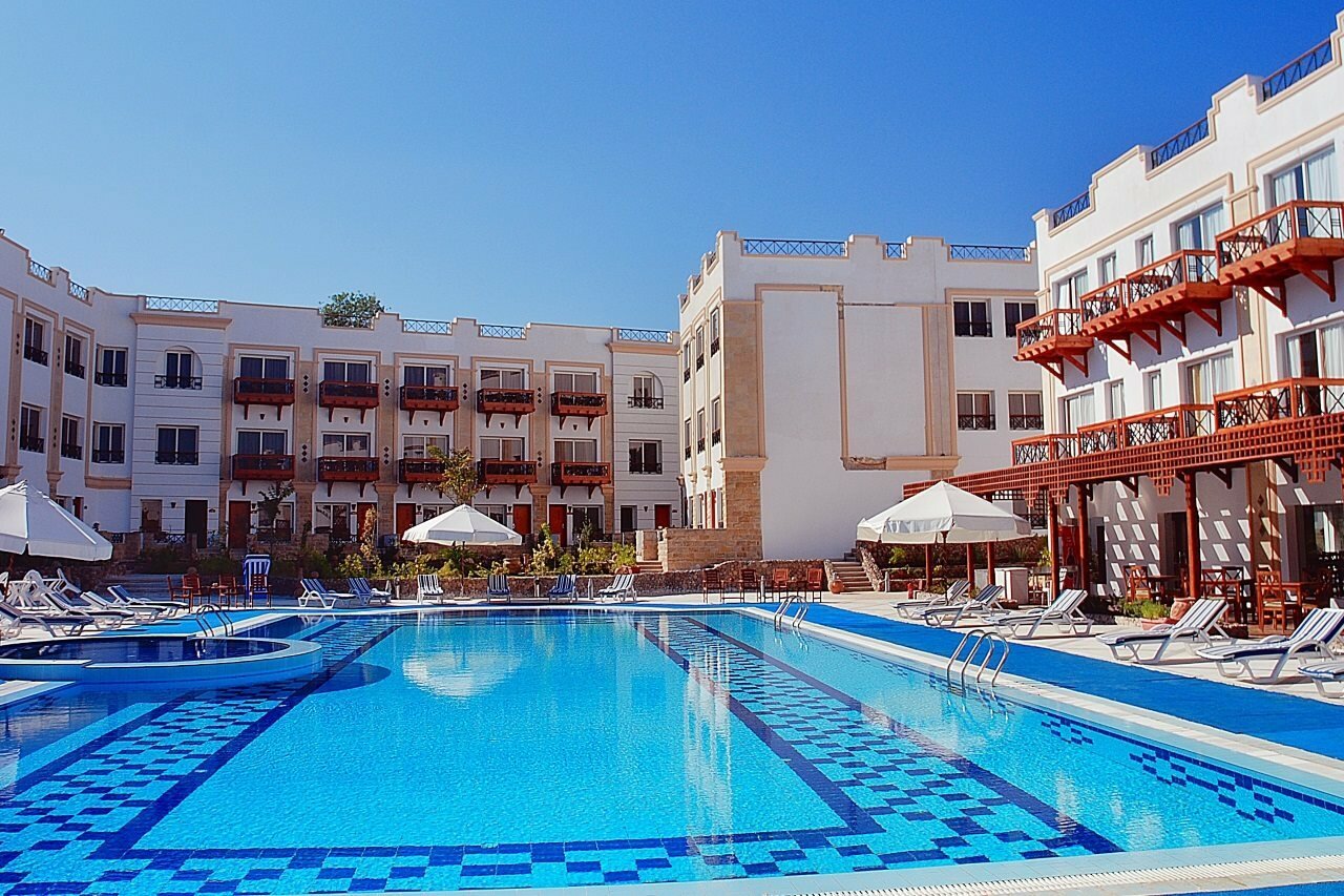 Фото отеля 1