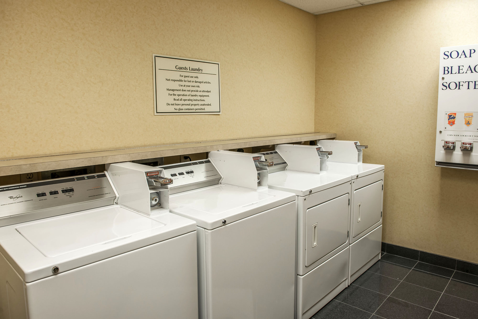 Фото Comfort Suites Cincinnati Airport