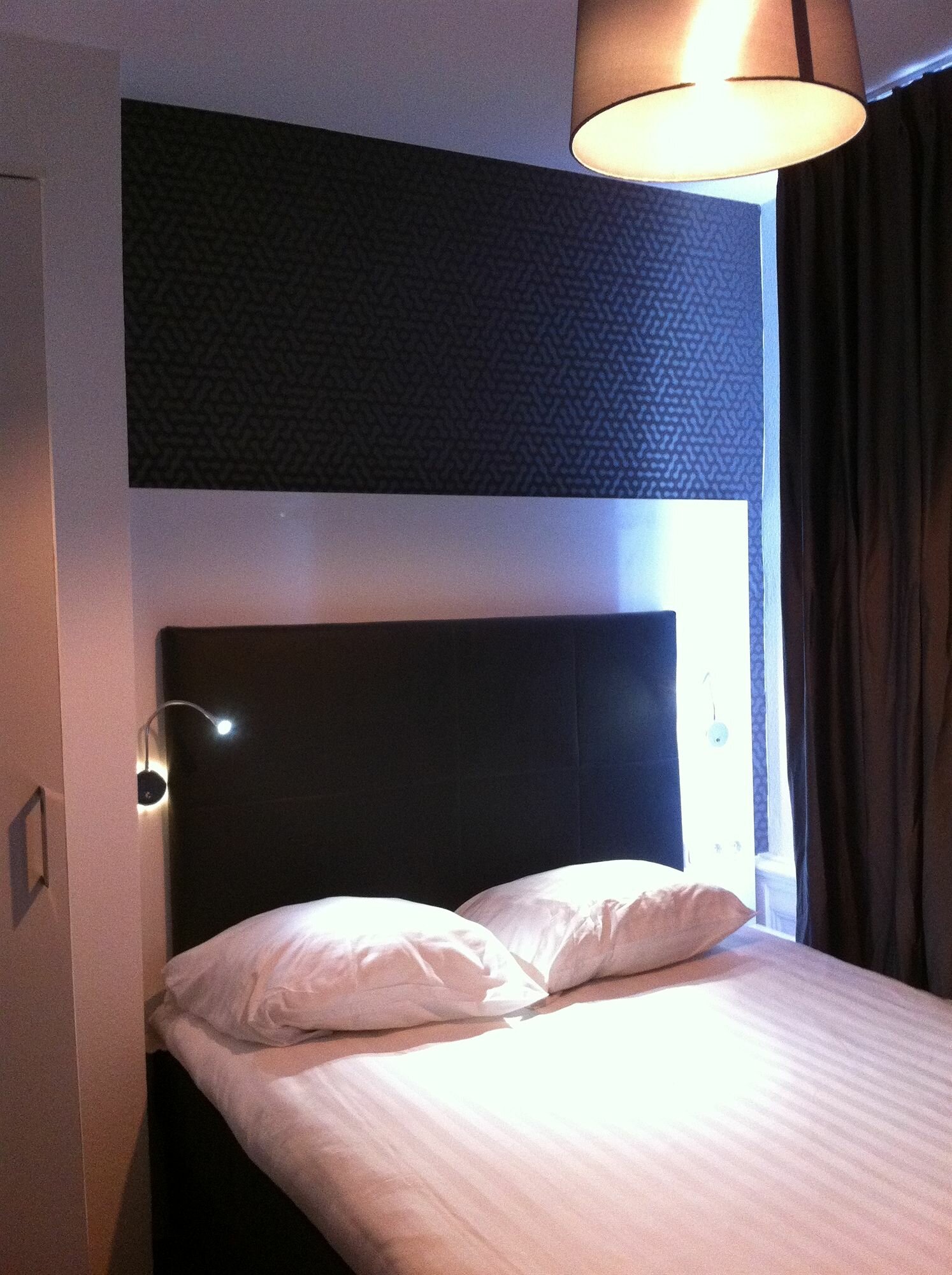 Фото Hotel Vossius Vondelpark