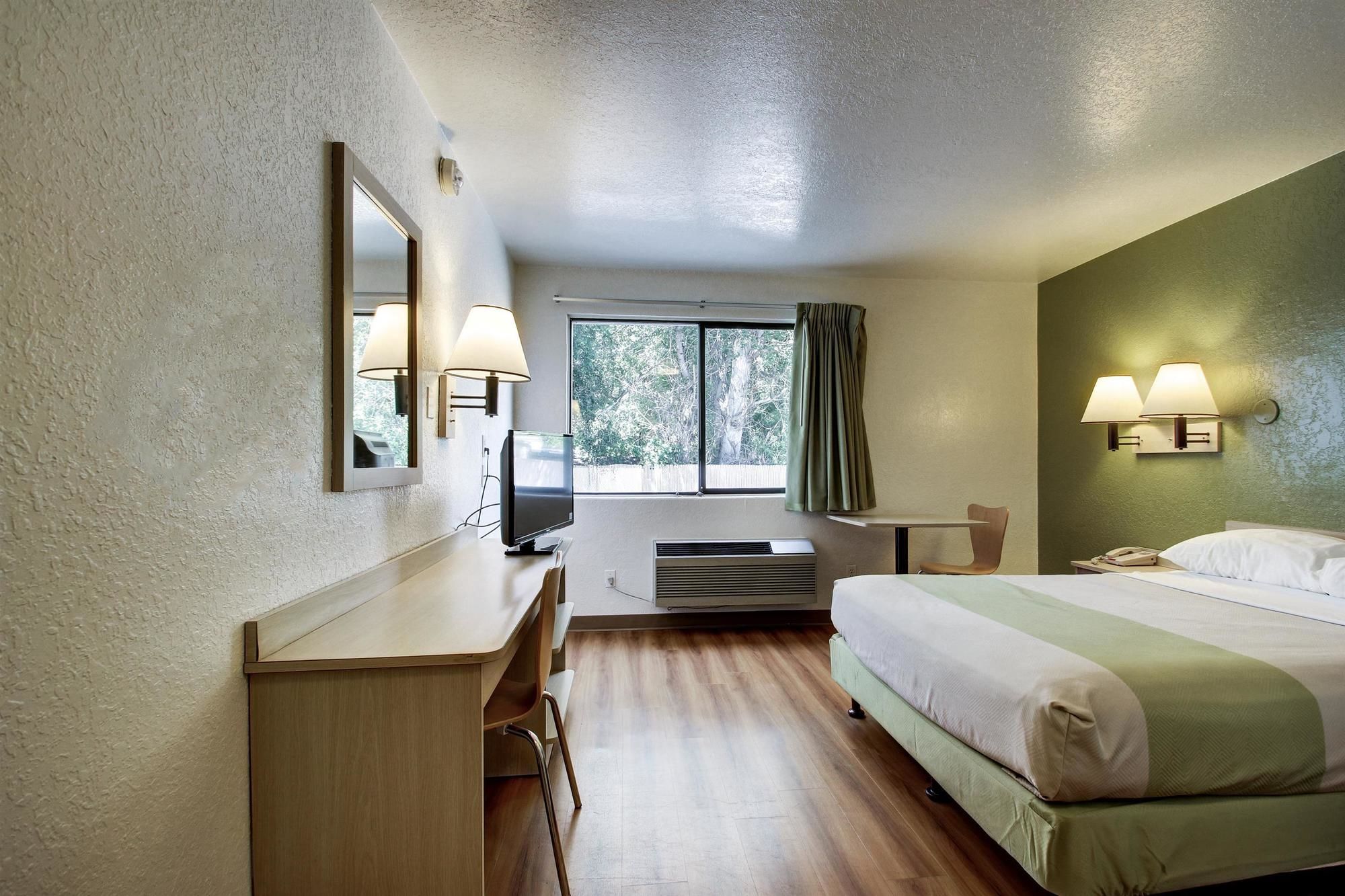 Фото Motel 6 Ogden, Ut- Downtown