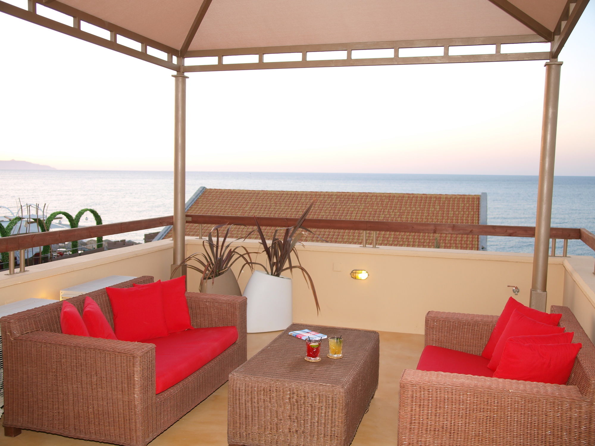 Фото Mylos Hotel Apartments