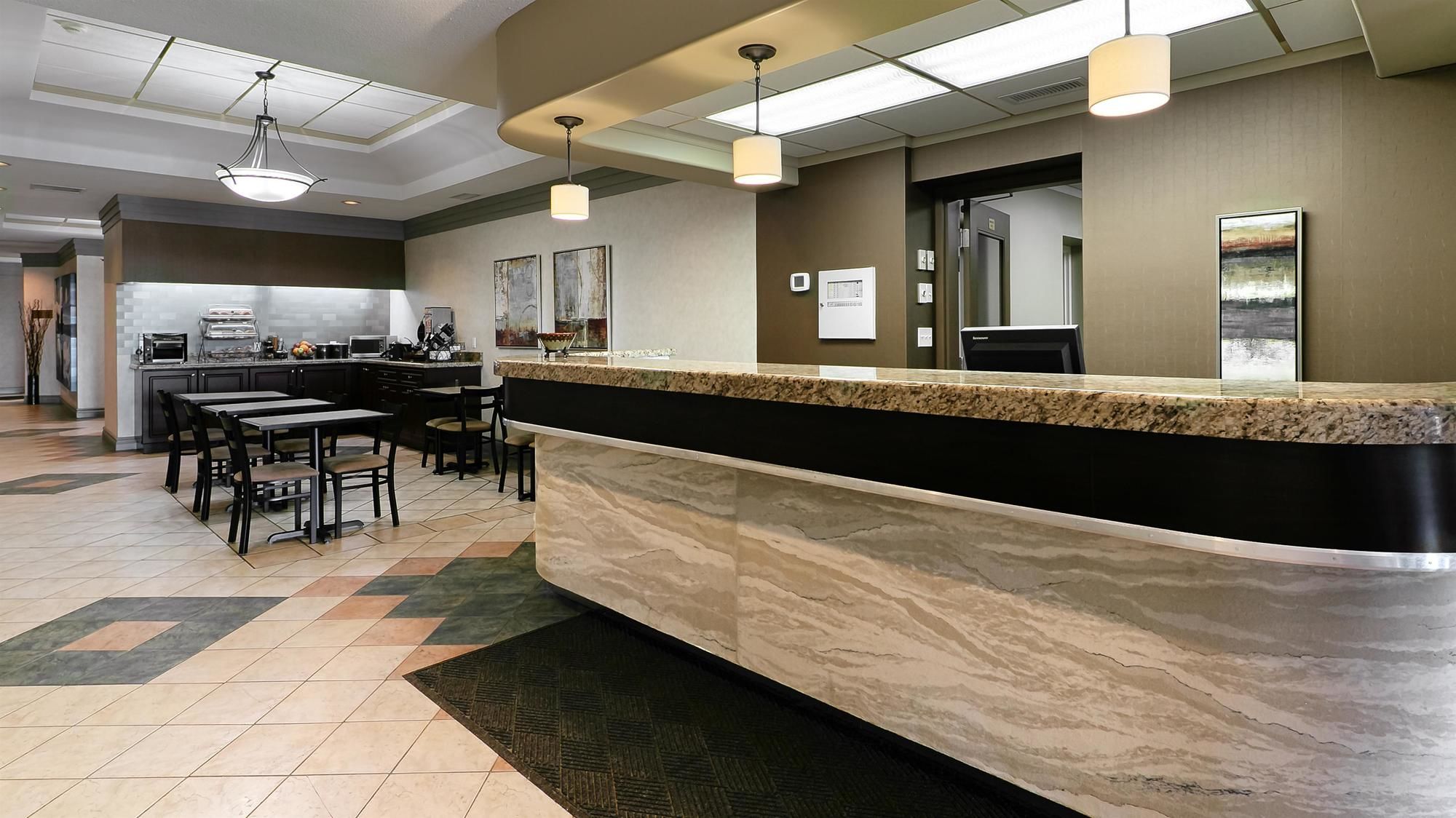 Фото Best Western Swan Castle Inn