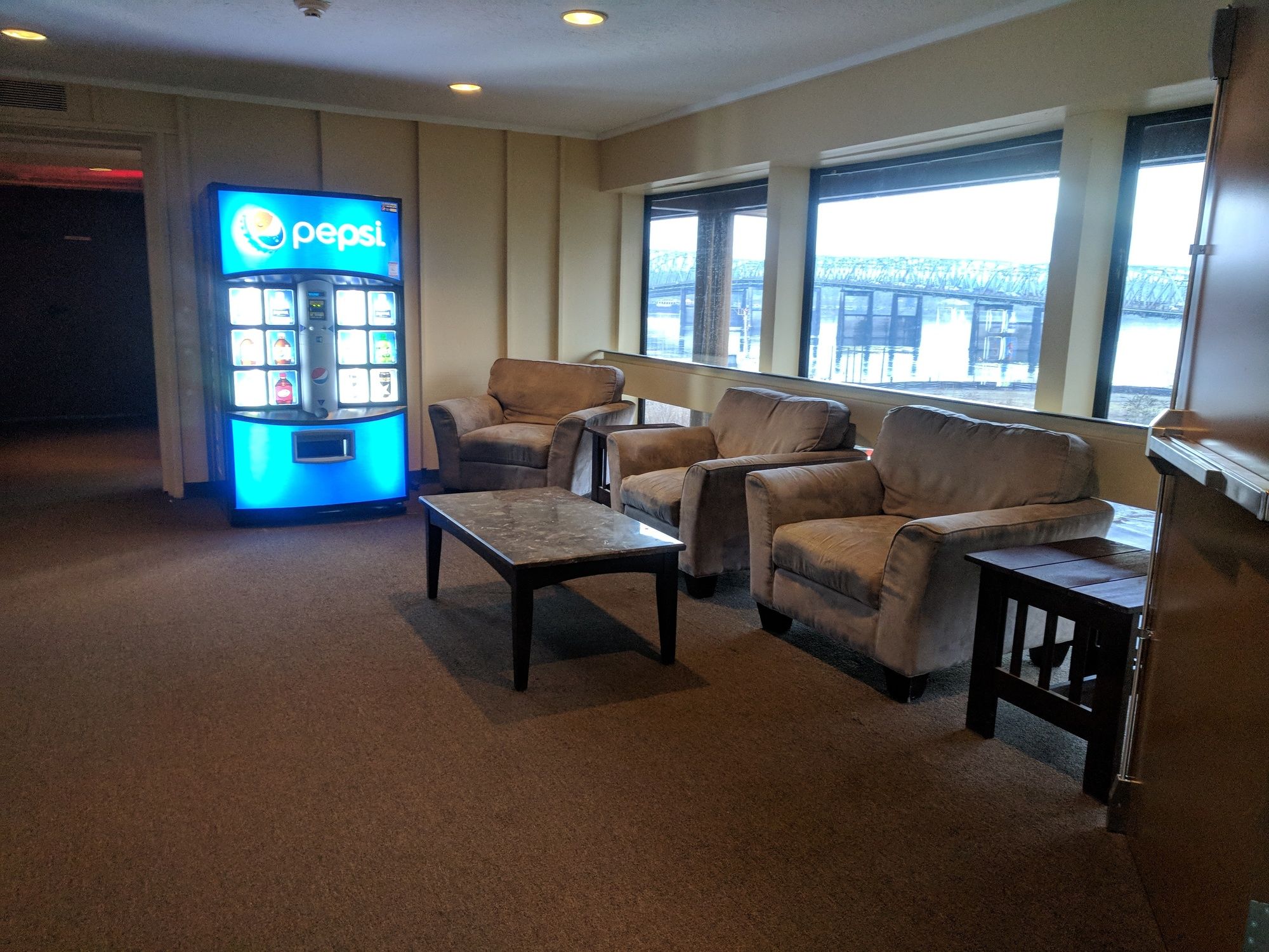 Фото Rodeway Inn & Suites Portland - Jantzen Beach