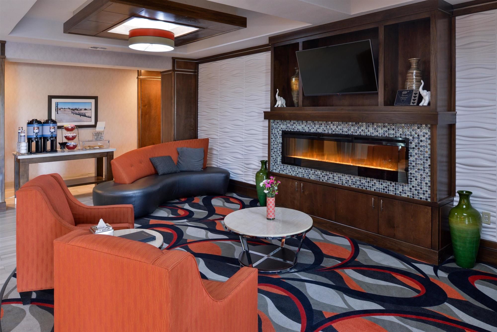 Фото Best Western Plus Fort Stockton Hotel