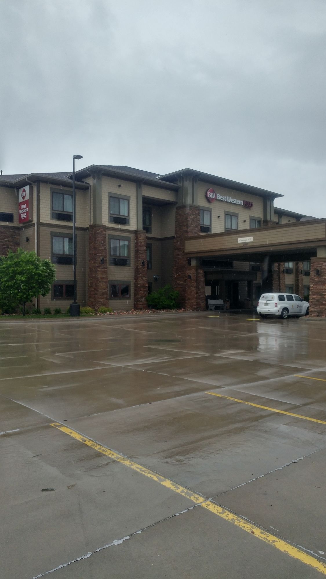 Фото Best Western Plus Grand Island Inn & Suites