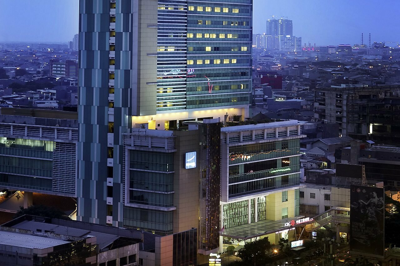 Фото Novotel Jakarta Gajah Mada