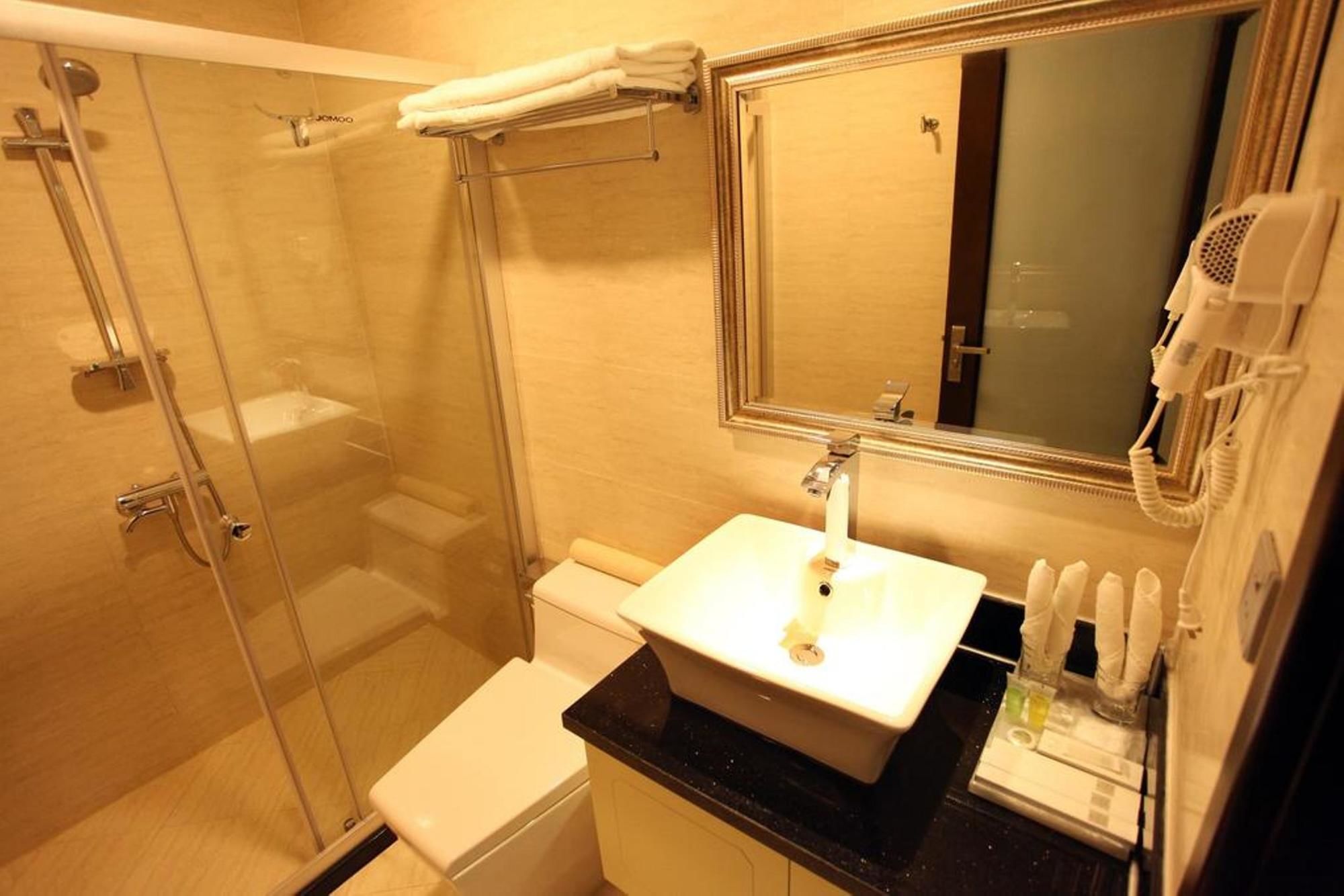 Фото City Bay Palace Hotel