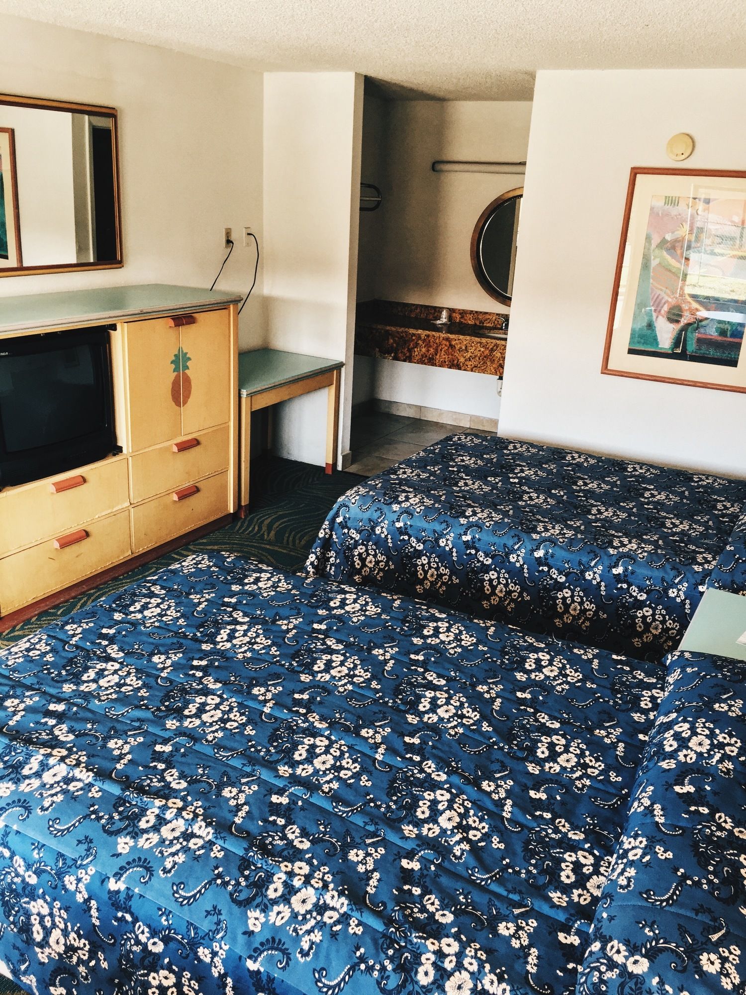 Фото Ambassador Inn