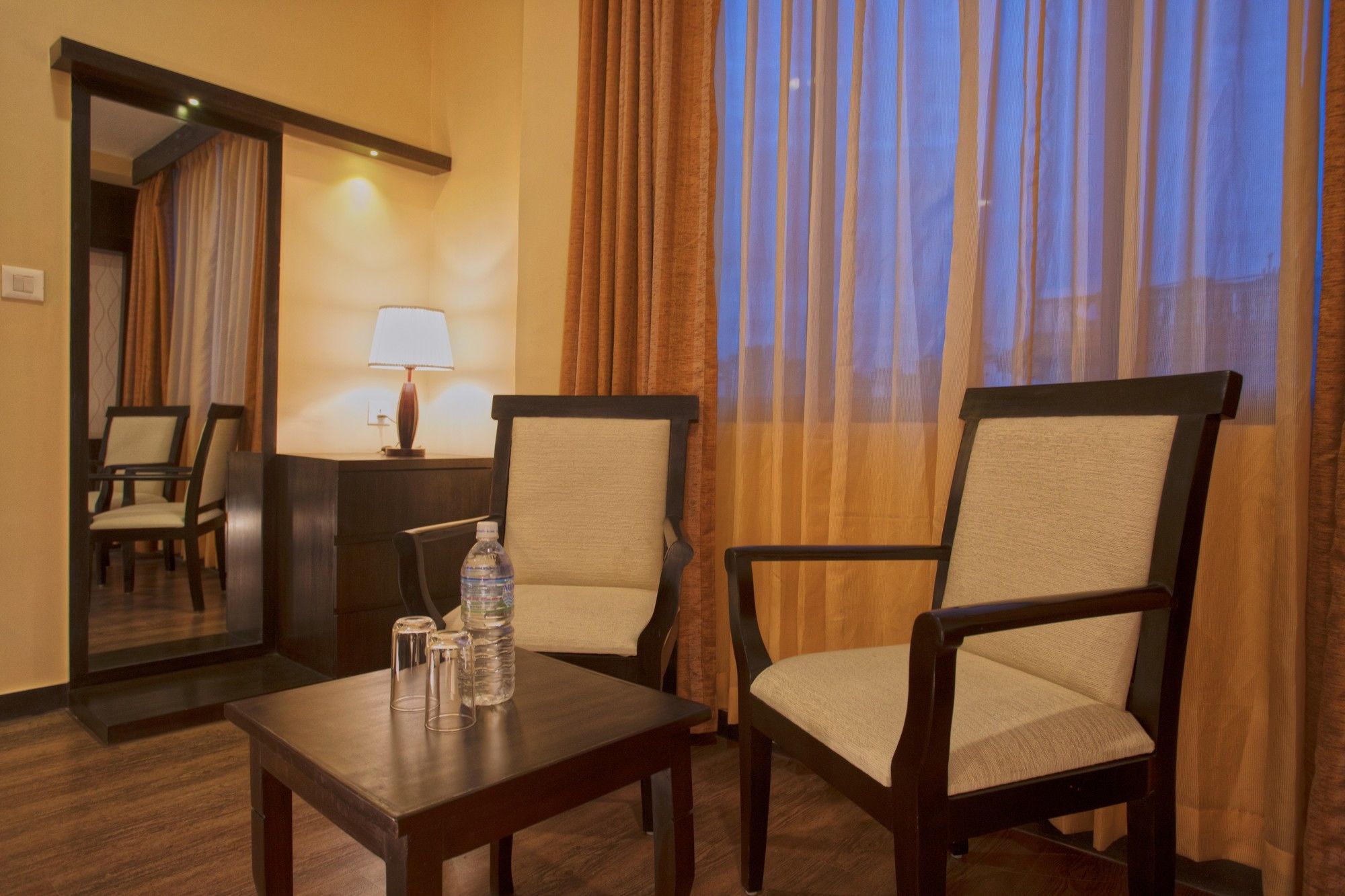 Фото United Business Hotel