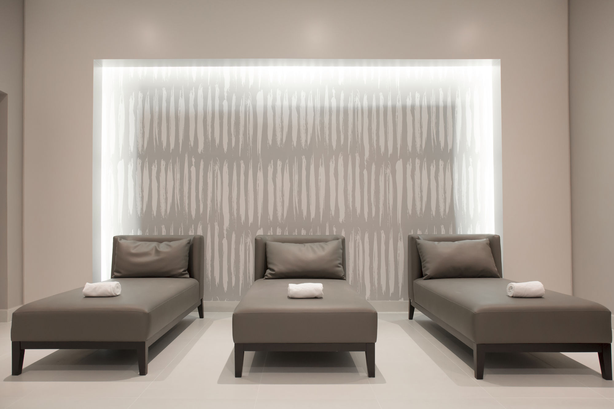 Фото Nh Curitiba The Five