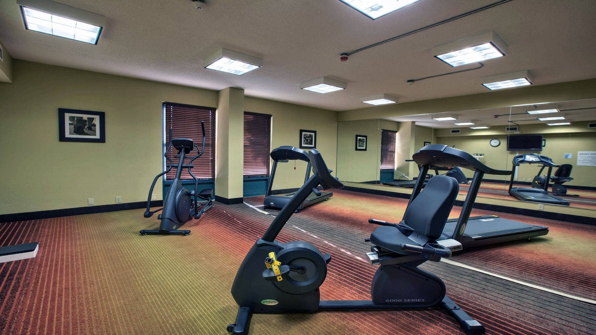 Фото Holiday Inn Express Tallahassee - I-10 E, an Ihg Hotel