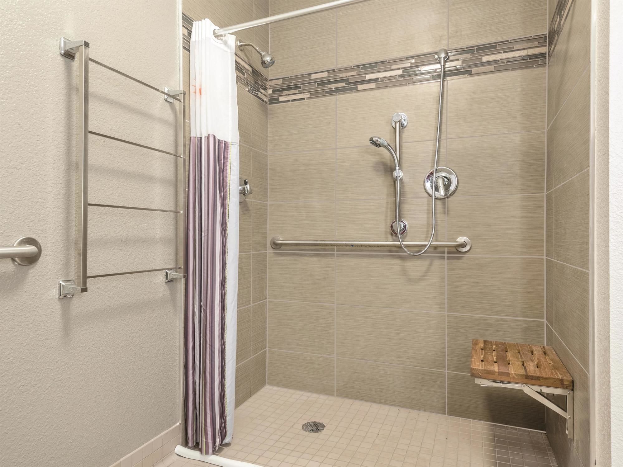 Фото La Quinta Inn & Suites by Wyndham Orlando Lake Mary