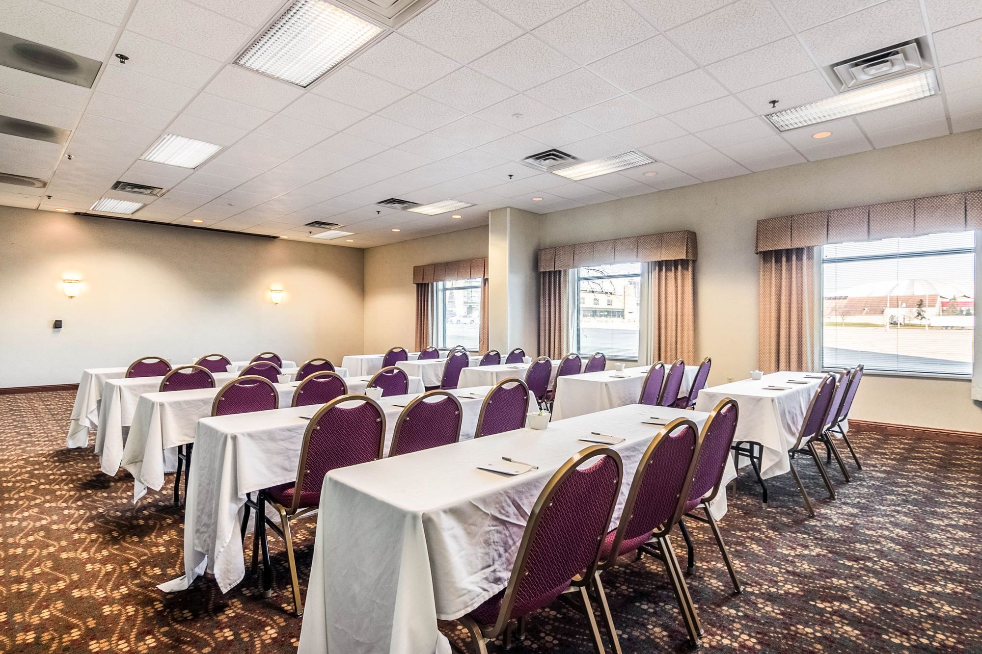 Фото Clarion Suites at the Alliant Energy Center