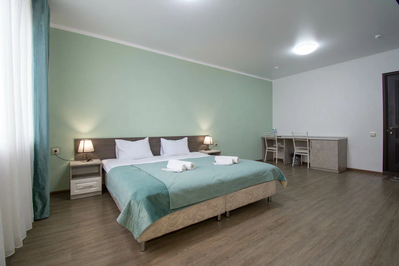 Фото отеля 1