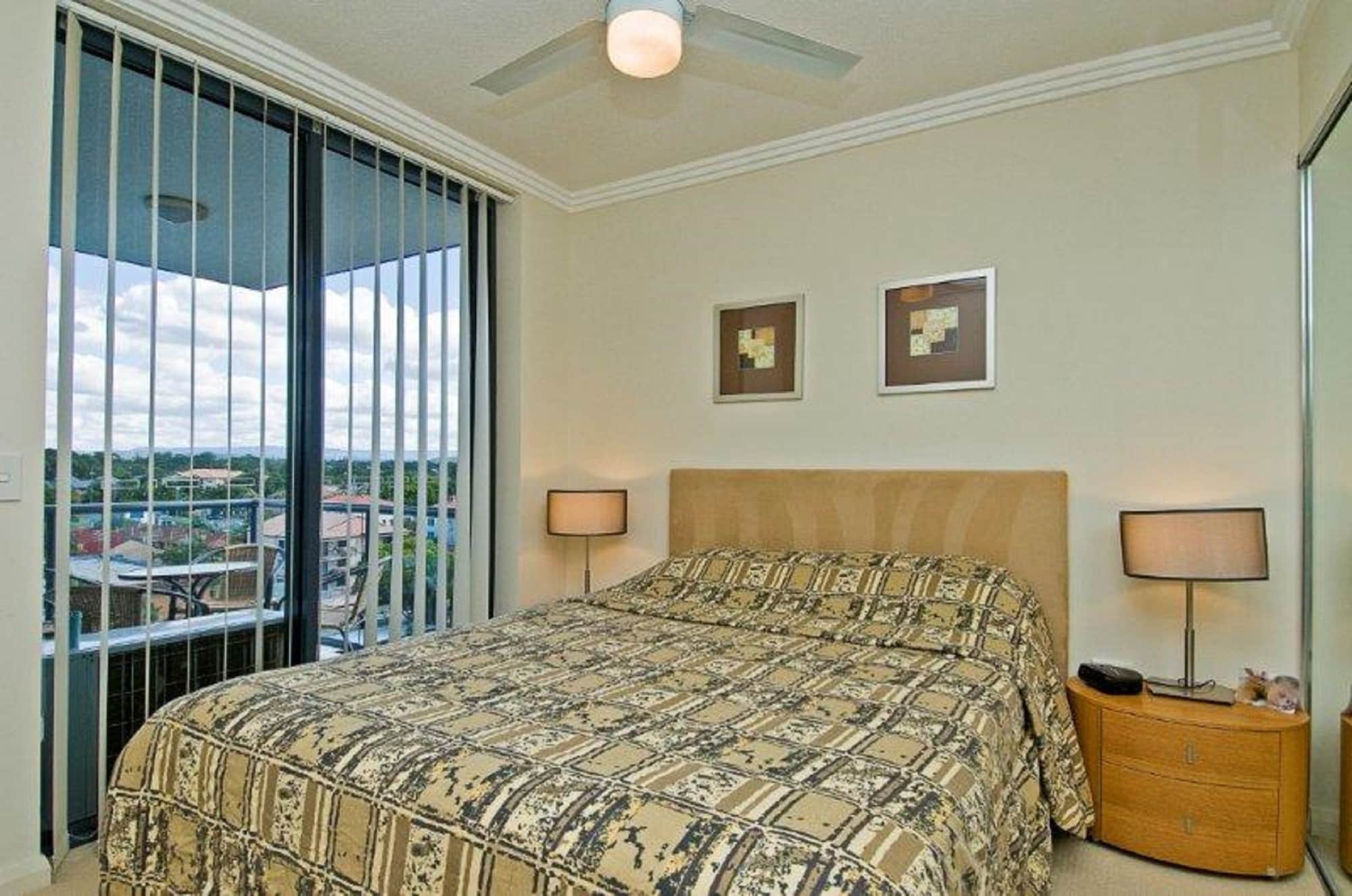 Фото Aqualine Apartments