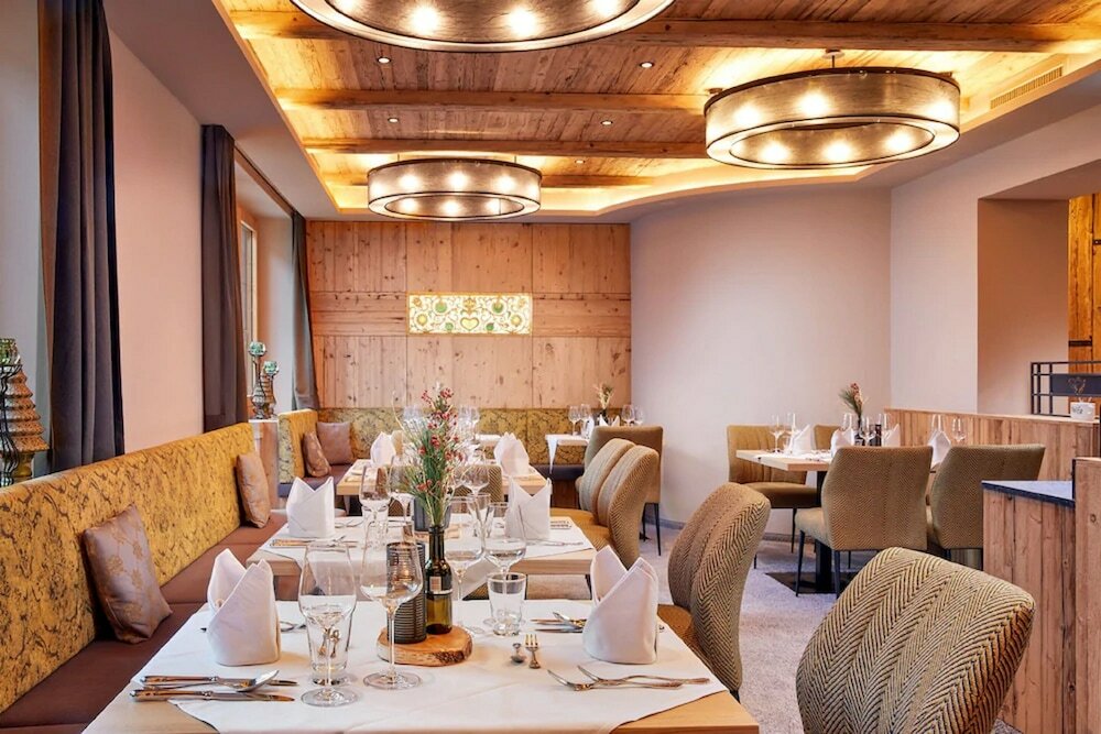 Фото Hotel Neue Post