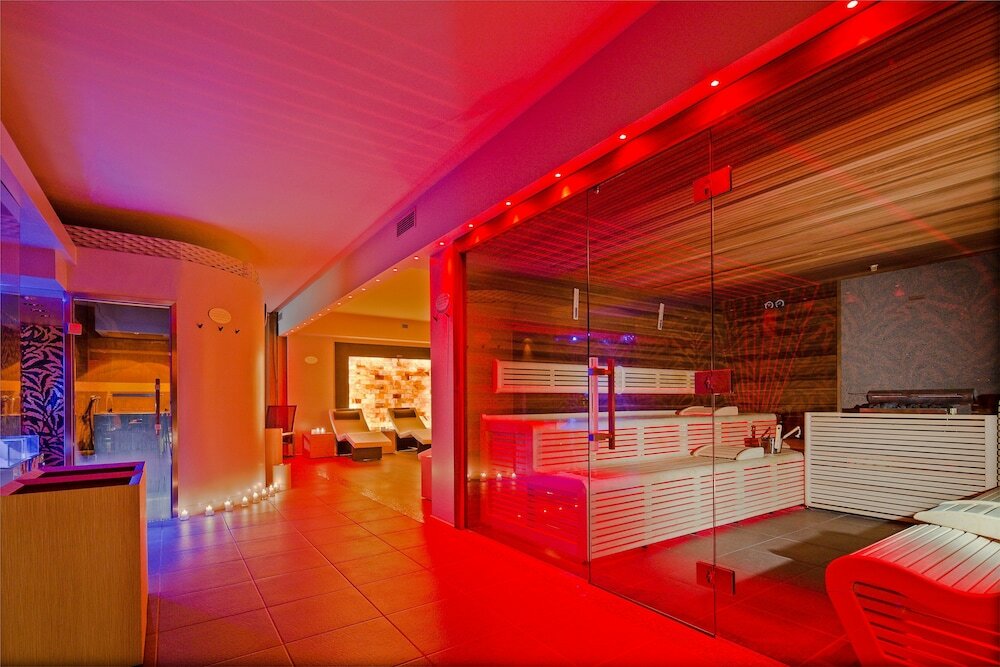 Фото Hotel Bellevue Suites & SPA