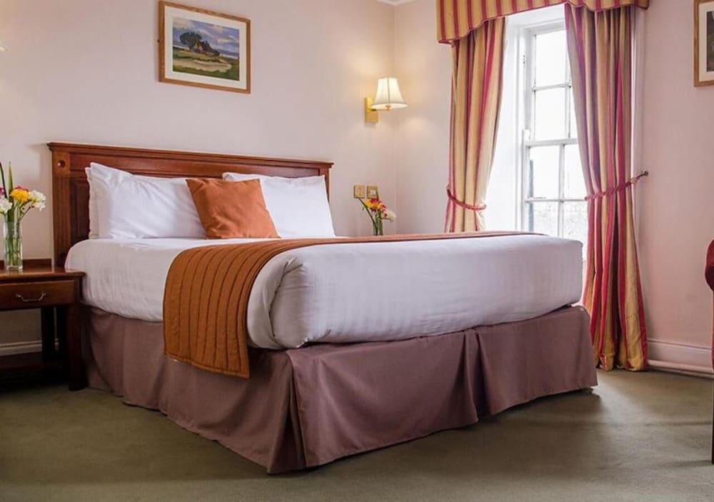 Фото Londonderry Arms Hotel