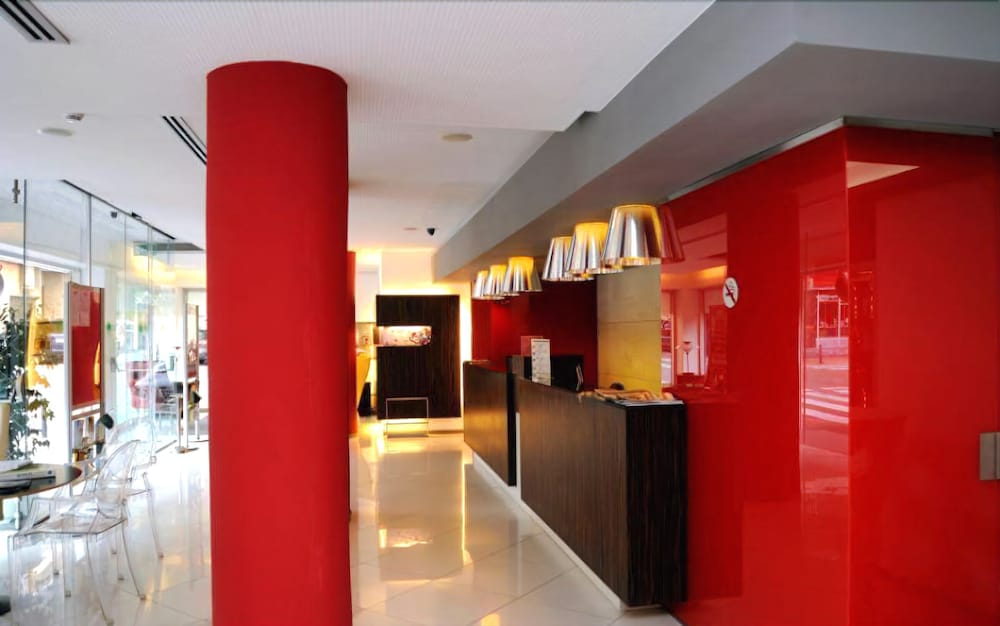 Фото Hotel Oasis Plaza