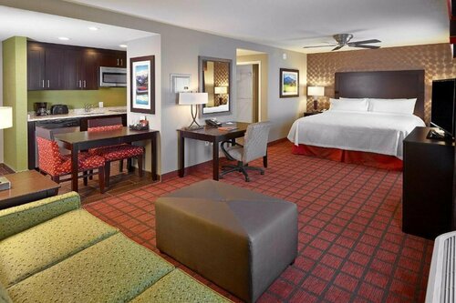 Внешний вид отеля Homewood Suites by Hilton Calgary-Airport в Калгарях, фото 2