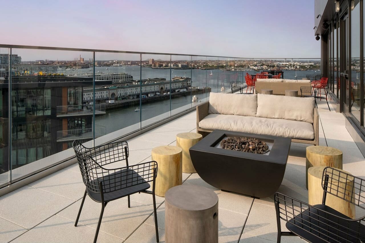 Фото Hyatt Place Boston/Seaport District