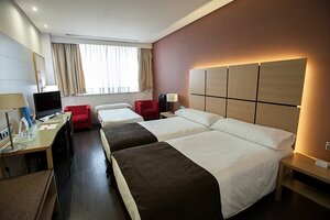Гостиница Hotel Silken Puerta de Valencia