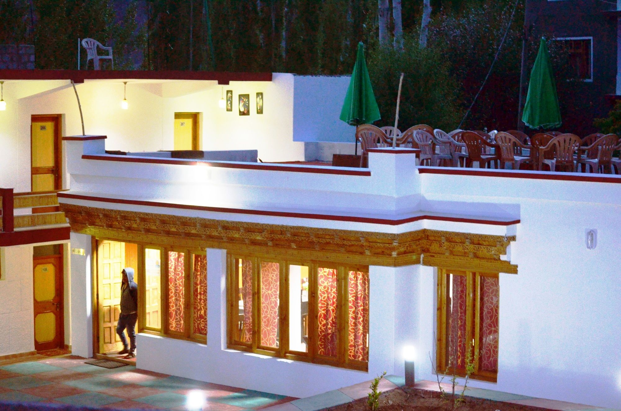 Фото Beyond Stay - Hotel kanika Himalayan View