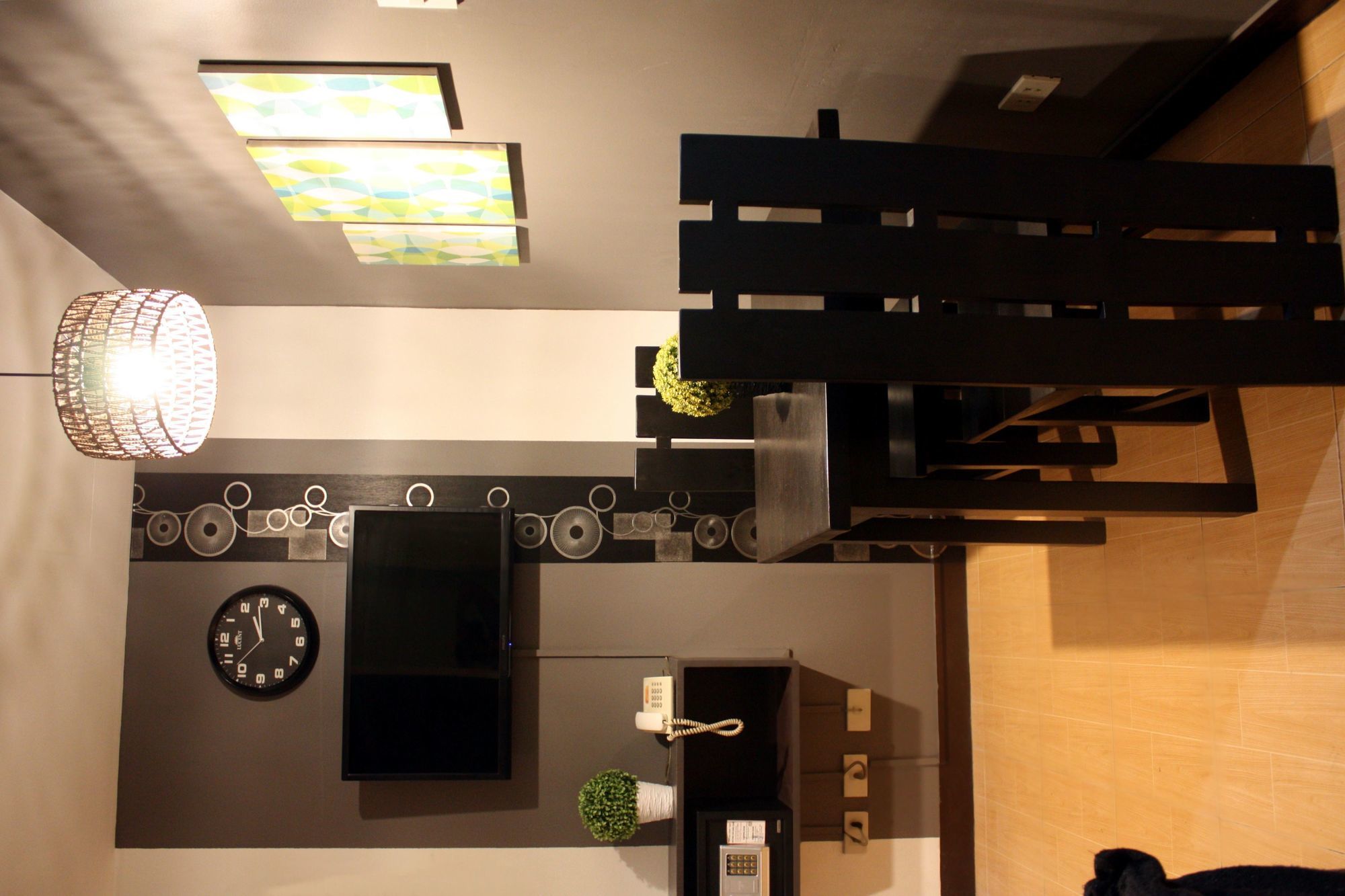 Фото Frederick's Apartelle