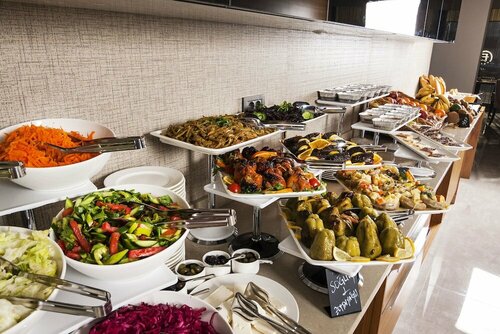 Гостиница Majura Hotel Business в Каршияке