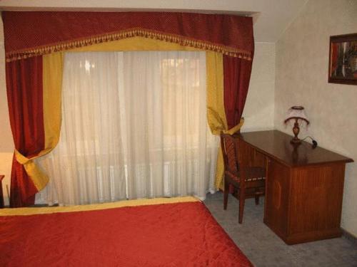 Фото Четыре короны