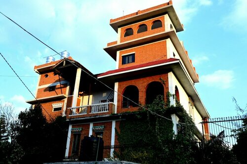 Гостиница Hotel Swiss Family Home в Хетауде